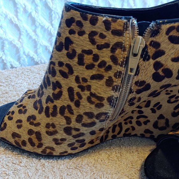 NWOT Faux Calf Hair Wedge Peep Toe Bootie, Leopard Print - Picture 8 of 9